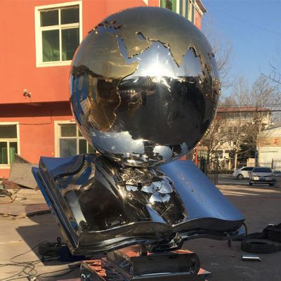升華主題，讓觀眾清晰地融入環(huán)境才是雕塑作品的真正涵義