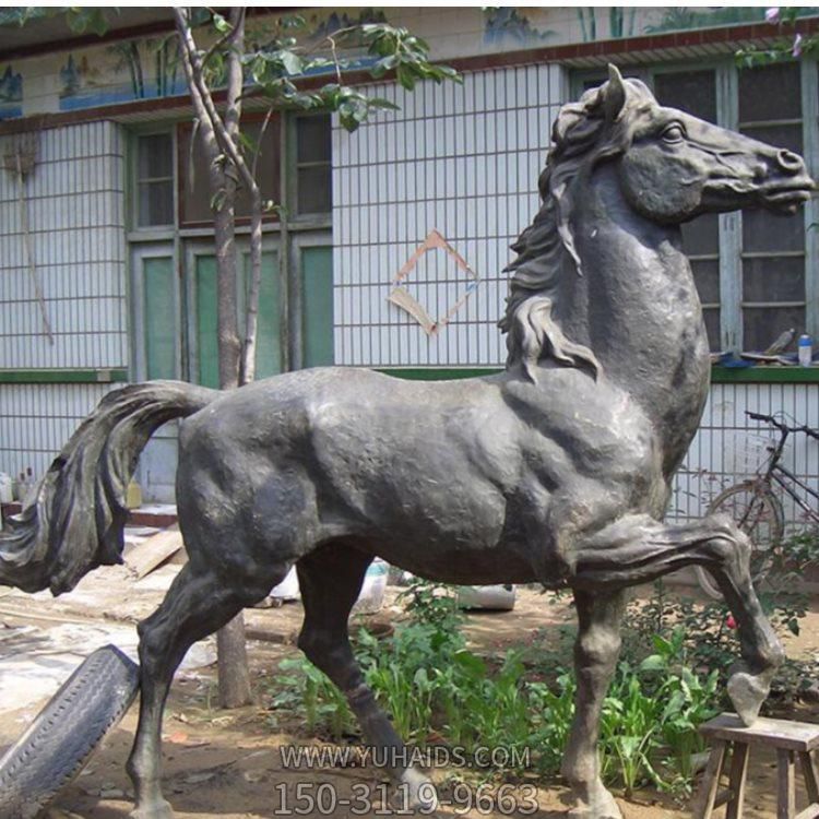 行走的馬兒，鑄銅動(dòng)物馬雕塑
