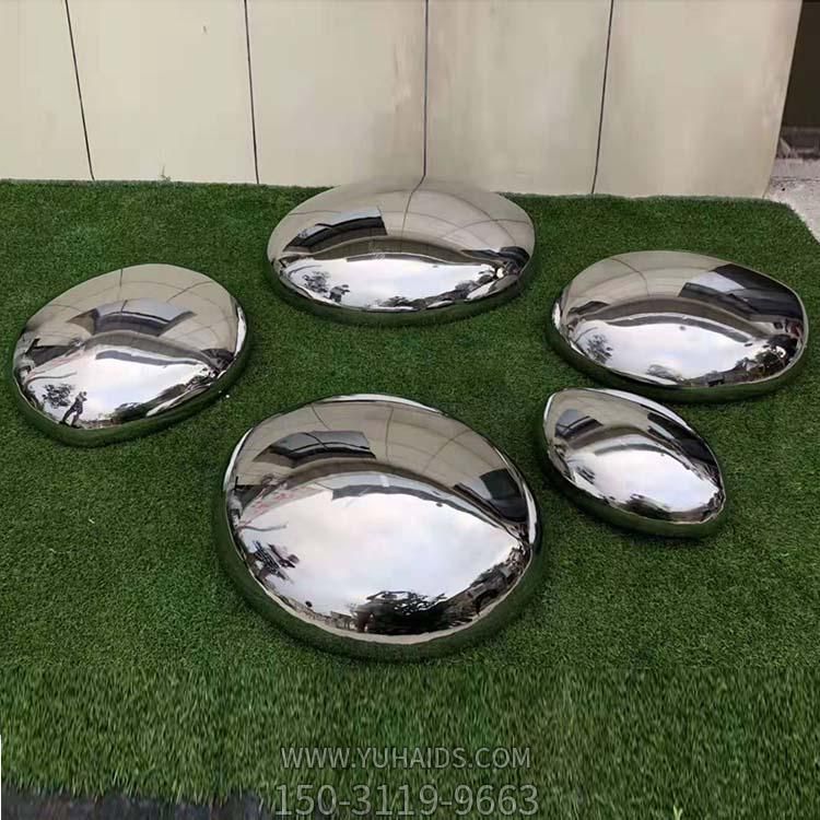 不銹鋼鏡面大型鵝卵石戶(hù)外園林?jǐn)[件雕塑