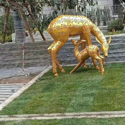 不銹鋼鏤空母子鹿，金色梅花鹿