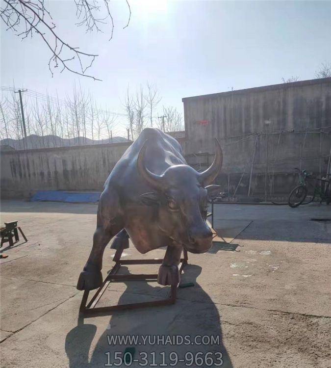 廣場玻璃鋼仿銅勤奮的牛大型動(dòng)物雕塑
