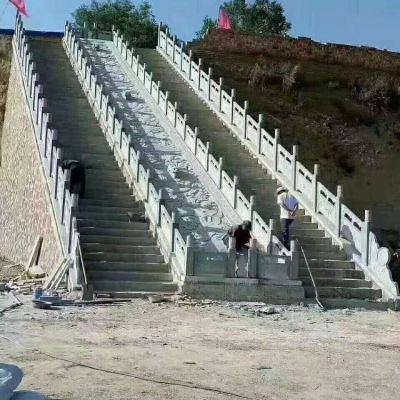 景區(qū)樓梯石欄桿，漢白玉石刻浮雕