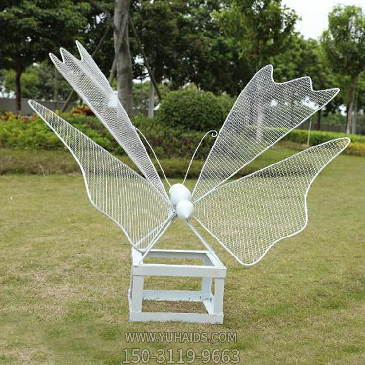 小區(qū)廣場裝飾發(fā)光不銹鋼鏤空蝴蝶動(dòng)物雕塑擺件