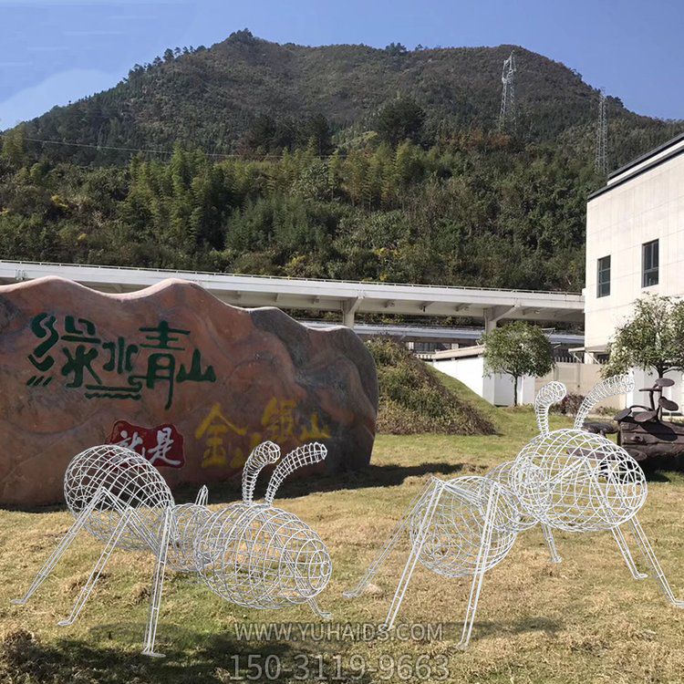 不銹鋼鐵藝螞蟻，鐵絲焊接成的鏤空螞蟻雕塑
