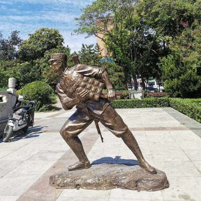 沖鋒，玻璃鋼仿銅戰(zhàn)士士兵雕塑
