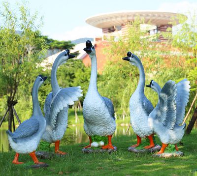 養(yǎng)殖場玻璃鋼仿真，彩繪天鵝雕塑