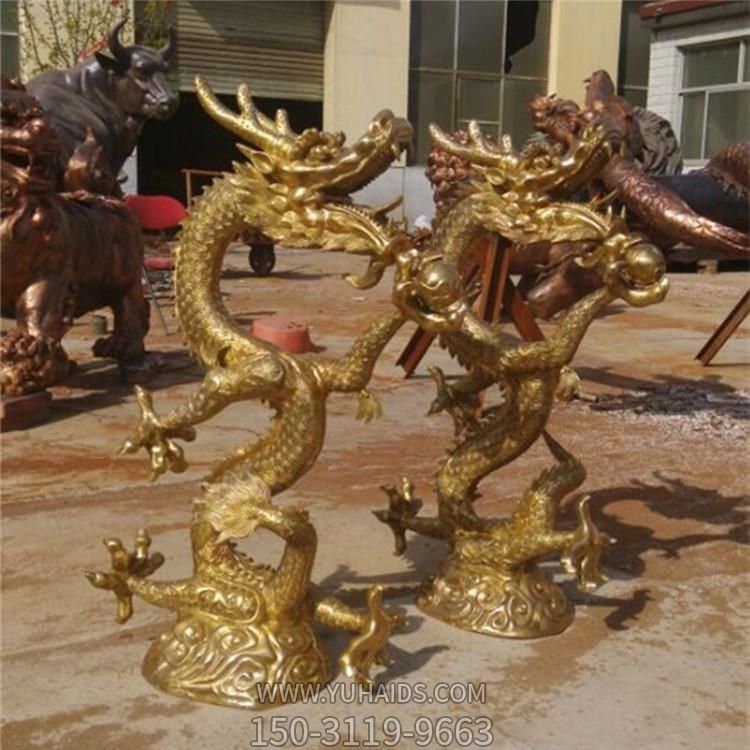 廣場(chǎng)景區(qū)鑄銅雙龍雕塑各種銅龍?jiān)煨?>
                                <h2>廣場(chǎng)景區(qū)鑄銅雙龍雕塑各種銅龍?jiān)煨?參數(shù)說明</h2>
                                                                        <table>
                                      <tr>
                                        <th>產(chǎn)品標(biāo)題</th>
                                        <td>廣場(chǎng)景區(qū)鑄銅雙龍雕塑各種銅龍?jiān)煨?/td>
                                      </tr>
                                      <tr>
                                        <th>發(fā)布時(shí)間</th>
                                        <td>2023-06-07 19:02</td>
                                      </tr>
                                      <tr>
                                        <th>價(jià)格</th>
                                        <td><span>電話咨詢</td>
                                      </tr>
                                                                              <tr>
                                          <th>雕刻內(nèi)容</th>
                                          <td>龍</td>
                                        </tr>
                                                                              <tr>
                                          <th>應(yīng)用場(chǎng)所</th>
                                          <td>廣場(chǎng)</td>
                                        </tr>
                                                                              <tr>
                                          <th>制作材質(zhì)</th>
                                          <td>鑄銅</td>
                                        </tr>
                                                                          </table>
                                <h2>廣場(chǎng)景區(qū)鑄銅雙龍雕塑各種銅龍?jiān)煨?詳細(xì)說明</h2>
                                <p>玉海雕塑是一家綜合性的雕塑公司，擁有多款廣場(chǎng)景區(qū)鑄銅雙龍雕塑各種銅龍?jiān)煨湍Ｐ停杉庸ざㄖ贫喾N廣場(chǎng)景區(qū)鑄銅雙龍雕塑各種銅龍?jiān)煨?，支持材質(zhì)、樣式、風(fēng)格、尺寸大小等方面的調(diào)整修改定制。我們所加工制作的廣場(chǎng)景區(qū)鑄銅雙龍雕塑各種銅龍?jiān)煨唾|(zhì)優(yōu)價(jià)廉，遍布全國(guó)多個(gè)省市地區(qū)，想要了解更多案例圖片，請(qǐng)電話或微信咨詢。材質(zhì)、大小、樣式等都可以按需定制，還可根據(jù)您提供給的廣場(chǎng)景區(qū)鑄銅雙龍雕塑各種銅龍?jiān)煨蜆訄D進(jìn)行制作！如有相關(guān)需求，歡迎致電（微信同號(hào)）：<span>150-3119-9663</span></p>
                                                                <div   class=