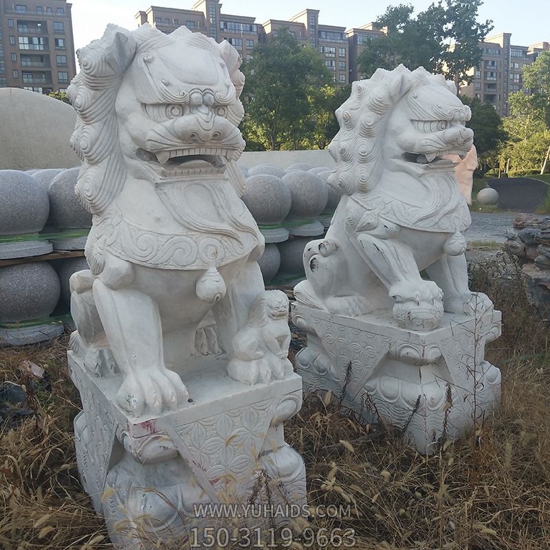 漢白玉石雕一對鎮(zhèn)宅招財的獅子雕塑