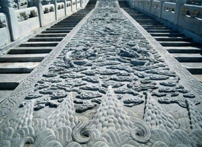 寺廟臺(tái)階大型石浮雕，祥云、龍石刻浮雕