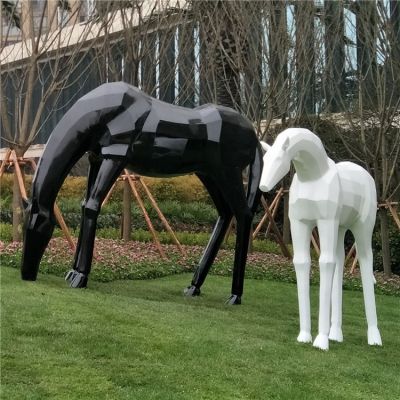 玻璃鋼馬兒，抽象塊面馬雕塑，黑白兩色，可改色