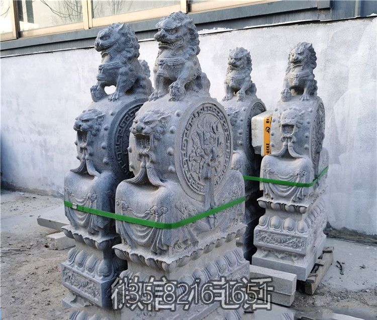 花崗巖獅子抱鼓石門(mén)墩