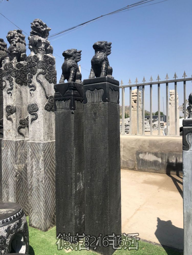 招財(cái)麒麟古代園林?jǐn)[放拴馬柱雕塑