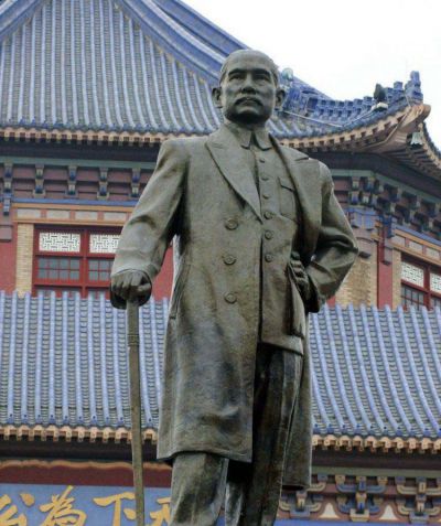 景點玻璃鋼仿銅近現(xiàn)代偉人孫中山雕塑