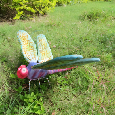 戶(hù)外草坪玻璃鋼彩繪卡通動(dòng)物景觀(guān)擺件蜻蜓雕塑