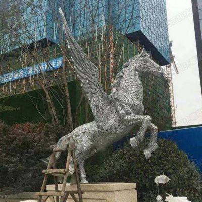 城市景觀擺件不銹鋼十二生肖創(chuàng)意鏤空動(dòng)物擺件馬雕塑